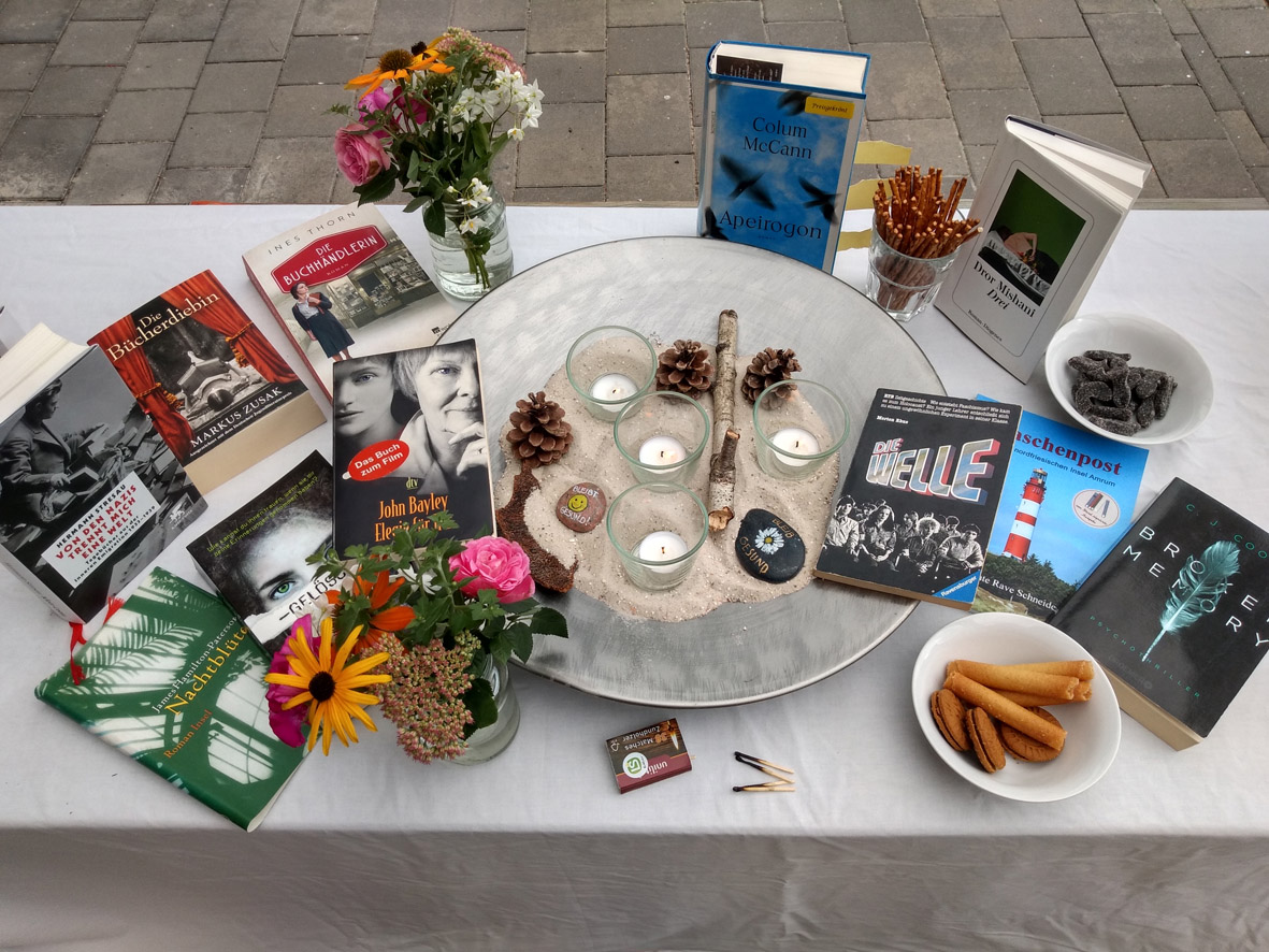 Büchertisch Gegen das Vergessen